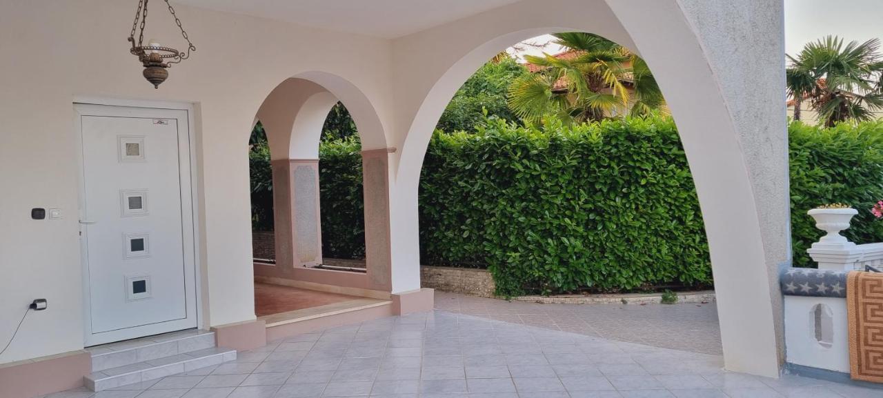 Villa Niki Rezine Ловран Екстериор снимка