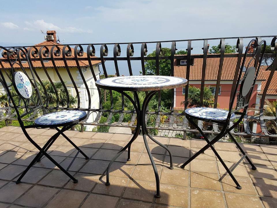 Villa Niki Rezine Ловран Екстериор снимка
