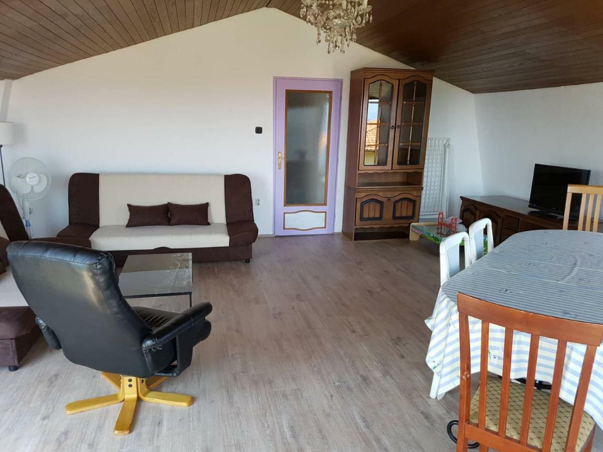 Villa Niki Rezine Ловран Екстериор снимка