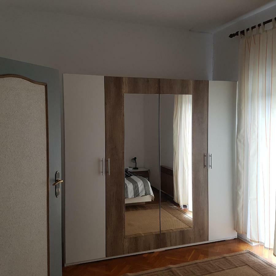 Villa Niki Rezine Ловран Екстериор снимка